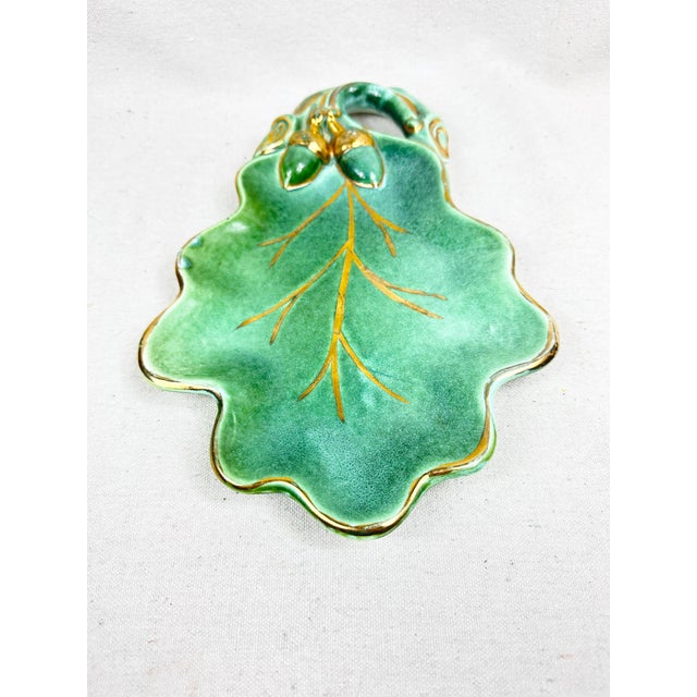 1950s 1950s Signed Handmade Majolica Style Green Leaf Serving Dish With Gold Trim For Sale - Image 5 of 8