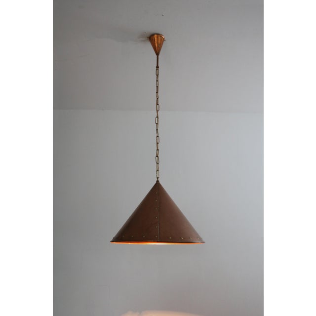 Large Danish Brutalist pendant lamp By Es Horn Aalestrup, 1960s Hand-hammered copper Diameter 42 cm, Height 108 cm 1 x E27...