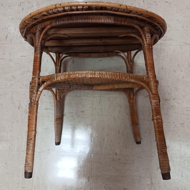 Late 20th Century Antique American 2-Tier Woven Wicker Parlor Table With Metal Boot Feet For Sale - Image 5 of 15