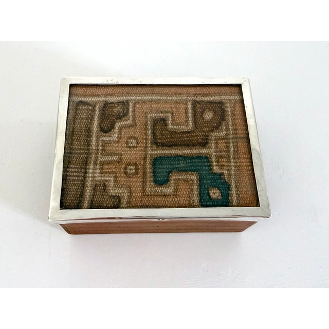 Mid 20th Century Peruvian Artisan Box With Pre-Columbian Textile Fragment For Sale - Image 5 of 13