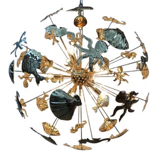 Mid-Century Sputnik Chandelier With Brass and Gold Metal Frame For Sale