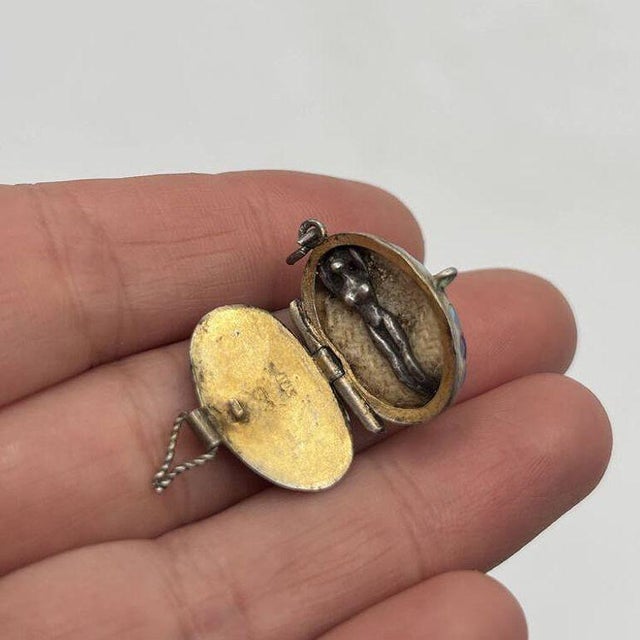 Egyptian Revival Sterling Silver Painted Enamel Locket W/ Gilded Gold Nude Mummy For Sale - Image 10 of 11