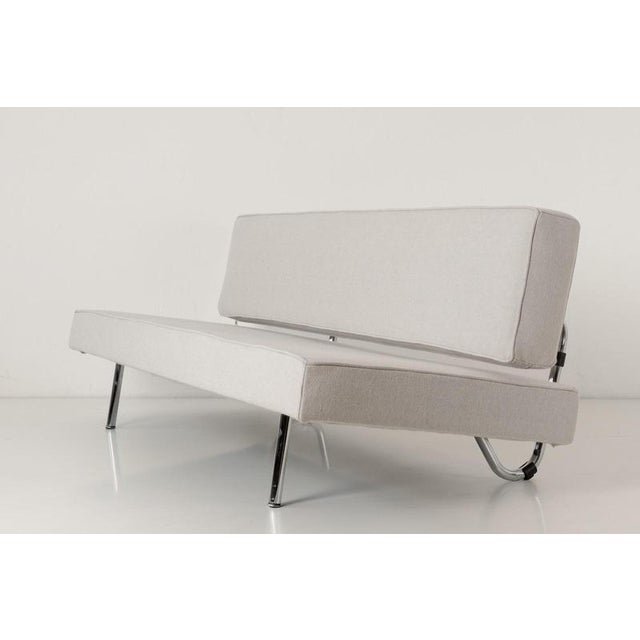 Light Grey Daybed by Ernst Ambühler, Switzerland, 1957 For Sale - Image 3 of 11