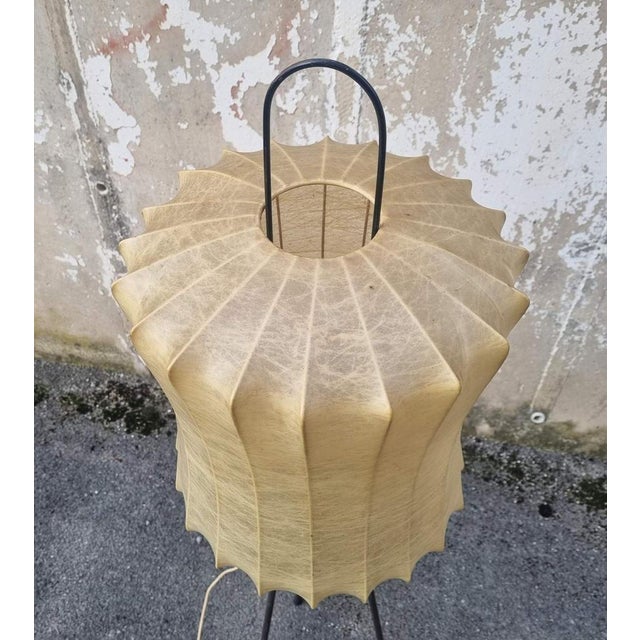 1960s Italian Modern Tripod Cocoon Floor Lamp attributed to Achille Castiglioni, Italy, 1960s For Sale - Image 5 of 11