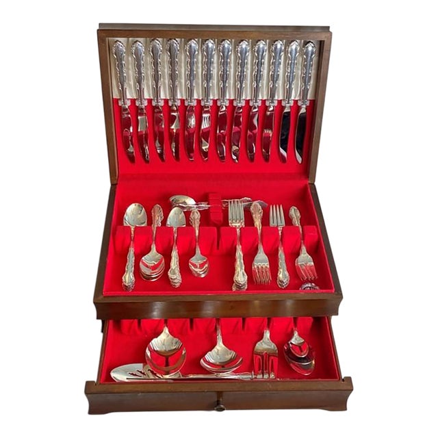 Vintage Oneida/Rogers “Flirtation” Silverplate With Int'l Silver Co. Storage Chest - 80 Pcs: Service for 12, Steak Knives and Serving Pieces Flatware For Sale
