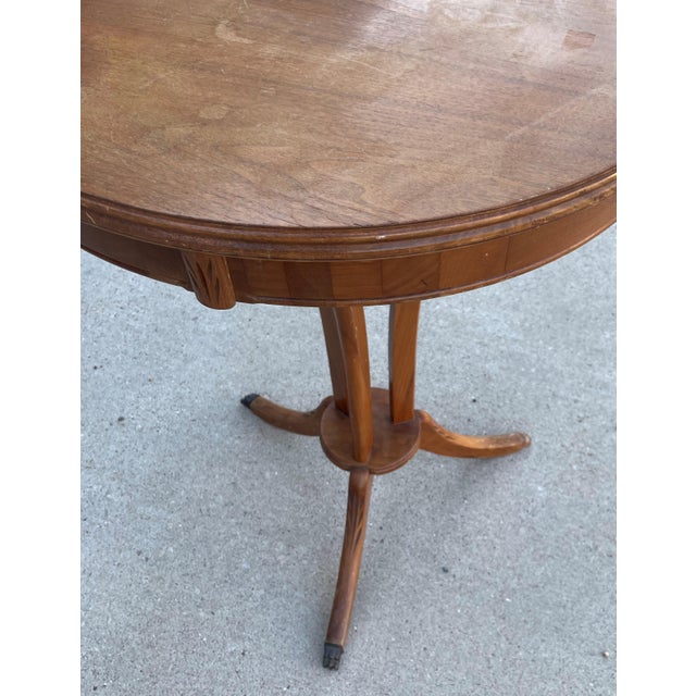 Mid 20th Century Mid 20th Century Vintage Mid-Century Modern Round 3 Leg Gueridon Pedestal Entry Table Carved Legs For Sale - Image 5 of 8
