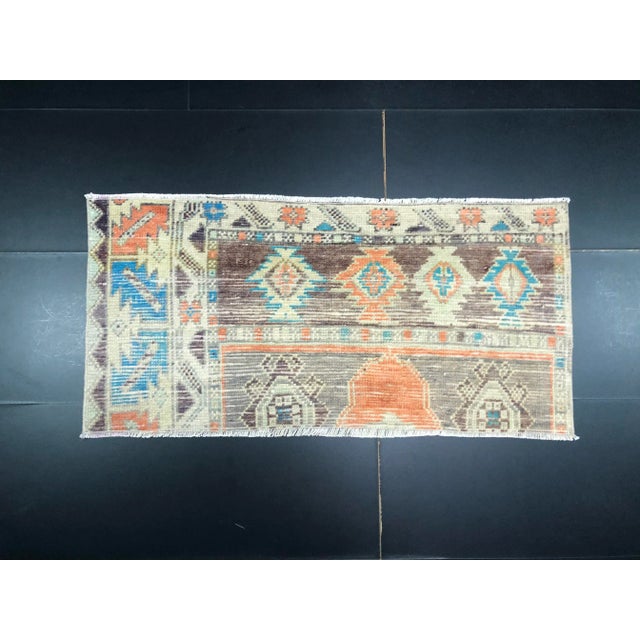 Small Turkish Handmade Wool Rug, 1960s For Sale - Image 6 of 6