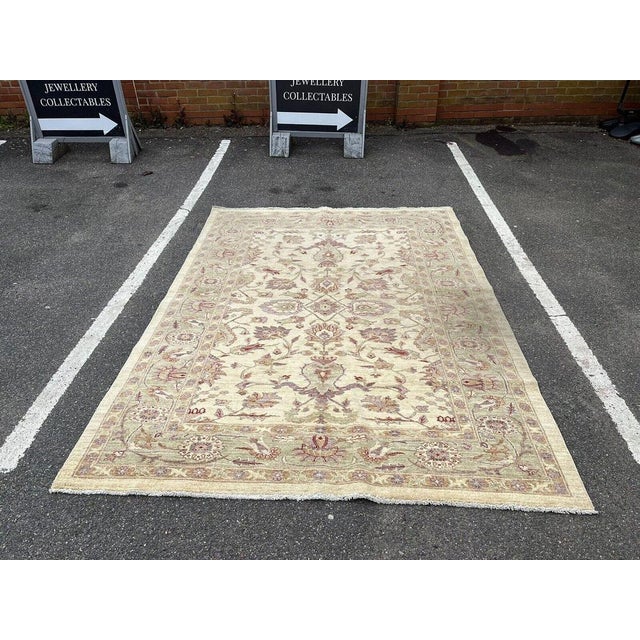 Country House Rug with Floral Pattern For Sale - Image 15 of 15