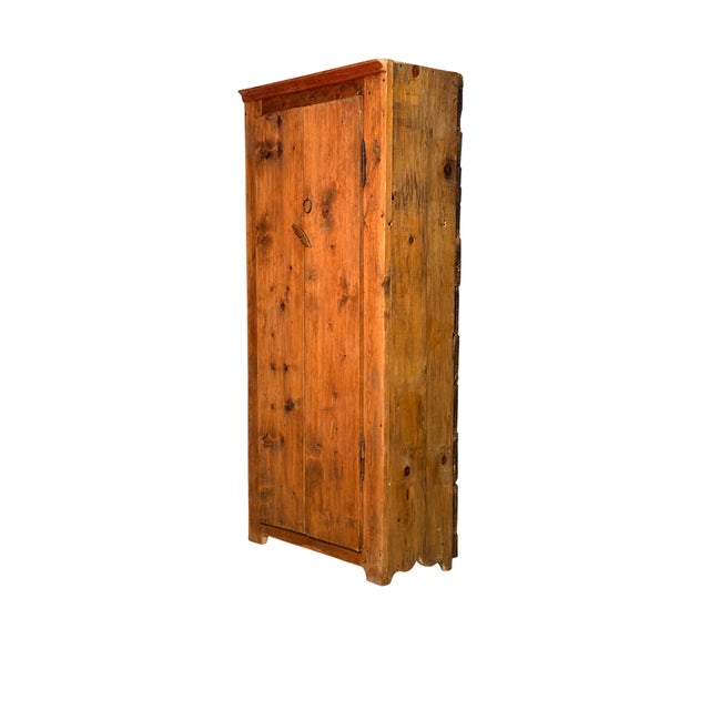Rustic 19th-century fir cabinet with two doors. Solid and functional, it features simple lines and a beautiful patina that...