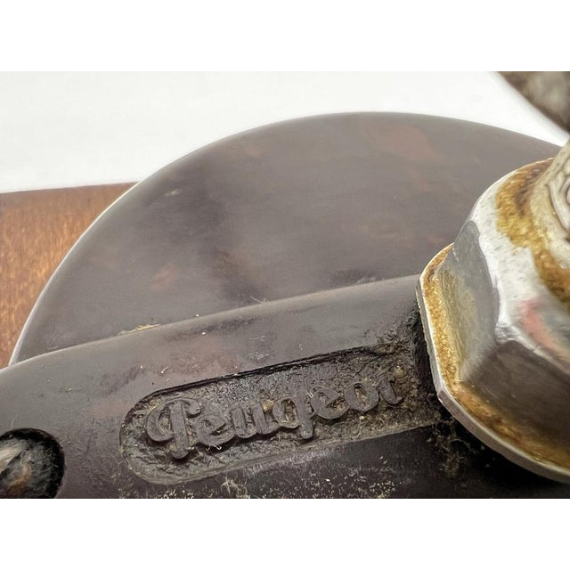 French Red Metal and Bakelite Coffee Grinder from Peugeot, 1940s For Sale - Image 9 of 12