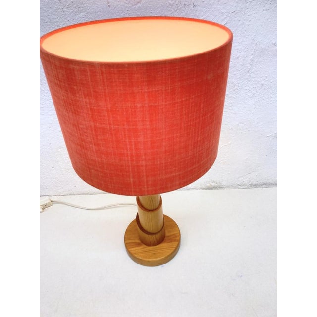 1980s Vintage Scandinavian Table Lamp in Pine, 1970s For Sale - Image 5 of 7