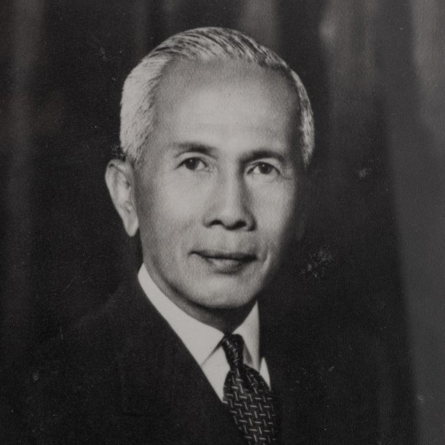 Silver & Niello Photo Frame, Bangkok, 1957 For Sale - Image 9 of 16