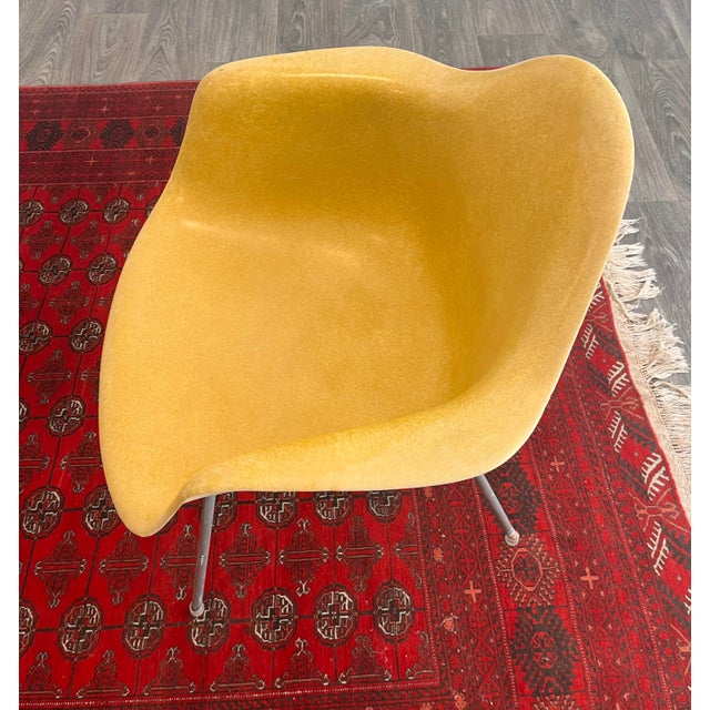 A Pair of Eames for Herman Miller Mid Century Lemon Yellow Fiberglass Shell Chair MCM For Sale - Image 10 of 18
