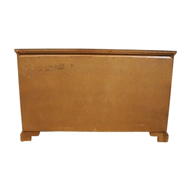 Bernhardt Furniture Solid Mahogany Traditional Colonial Revival 51" Serpentine Buffet 238-110 For Sale - Image 12 of 15