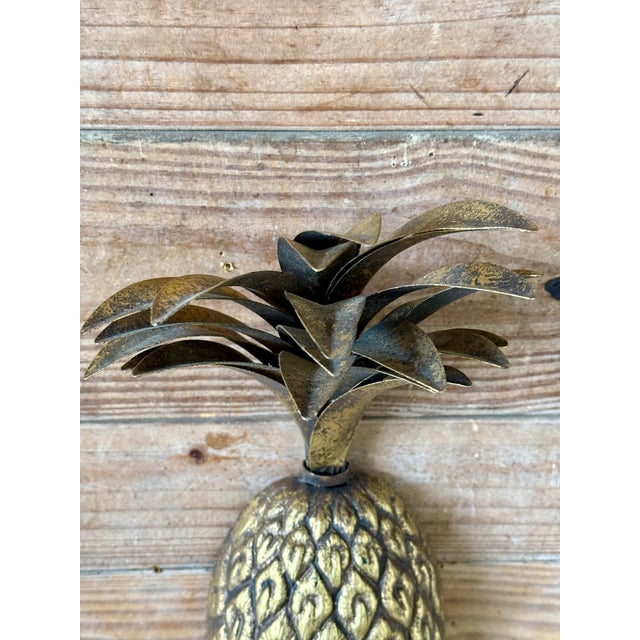 Mid-20th Century Regency Metal Tole Gilt Pineapple Wall Candle Sconce For Sale In Naples, FL - Image 6 of 12