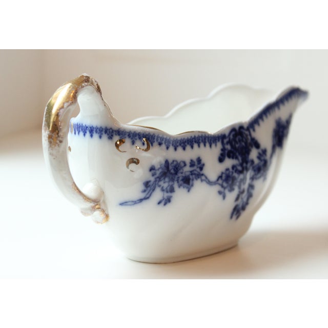 Victorian 1890-1910 English Grindley Gilded (Flow Blue) Transferware Gravy Boat For Sale - Image 3 of 9