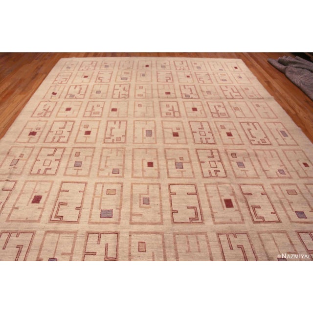 A Decorative Ivory Cream Color Background Large Size Modern Rustic Tribal Grid Pattern Geometric Design Area Rug, Country...