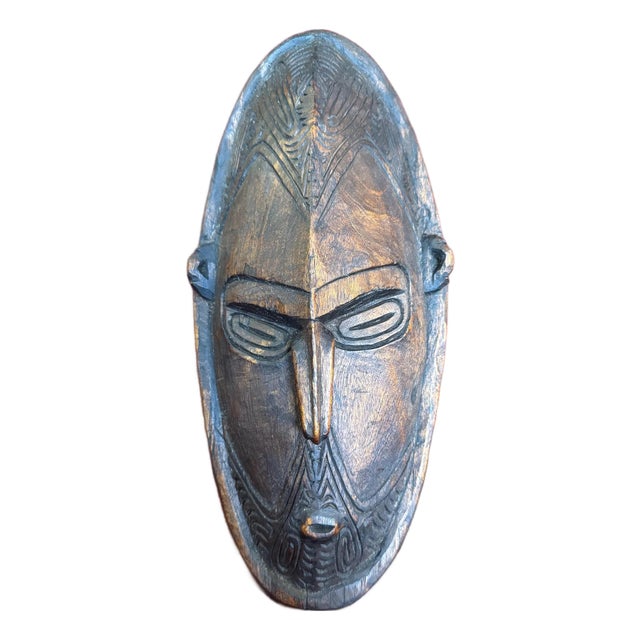 Late 19th Century Old Handcarved Tribal Wooden Mask- Marik Lakes Region of Lower Sepik River, New Guinea For Sale