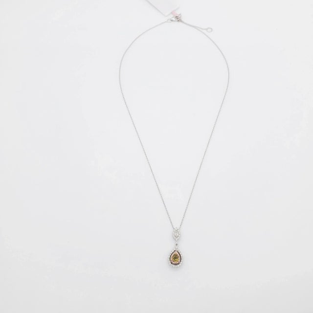 Metal White and Natural Fancy Color Diamond Pendant Necklace in 18k For Sale - Image 7 of 8