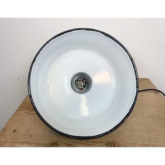 Industrial Green Enamel Factory Lamp with Cast Iron Top, 1960s For Sale - Image 14 of 15