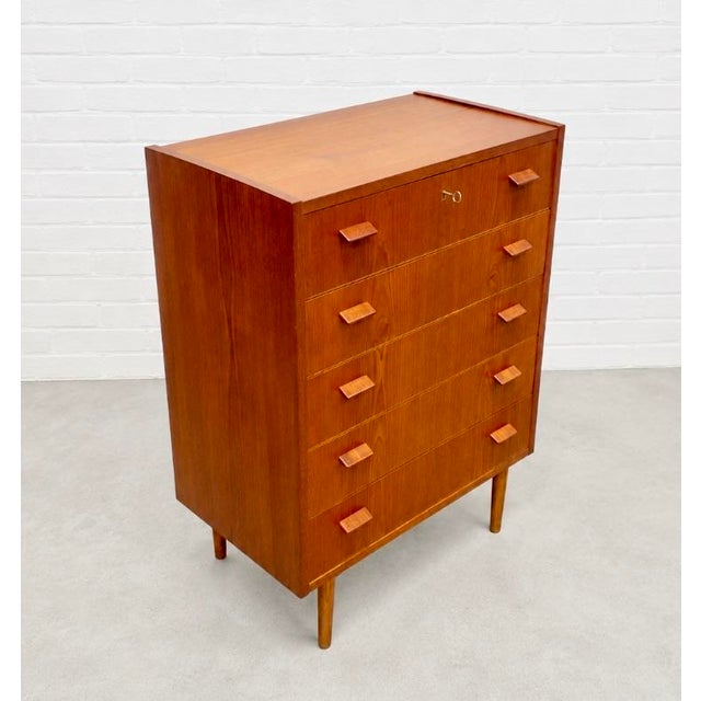 Mid Century Modern Danish Teak Highboy / Dresser by Poul Volther, C. 1960s For Sale In New York - Image 6 of 16