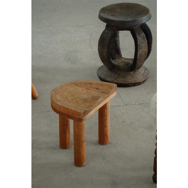 Mid-Century Swedish Folk Art Sculptural Pine Stool, 1950s For Sale - Image 9 of 17
