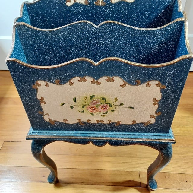 Hand Painted Floral Gilded Wood Magazine Rack Vintage Speckled Finish Handle 26" H 14" W For Sale - Image 11 of 16