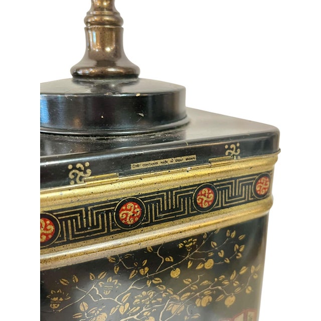 Mid 20th Century Pair Frederick Cooper Style Black Chinoiserie English Tin Tea Caddy Lamps With Original Shades For Sale - Image 12 of 18