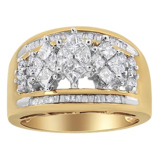 10K Yellow and White Gold 1 1/2 Cttw Pear Shaped 3 Stone Style Diamond Ring Band (H-I Color, SI1-SI2 Clarity) - Ring - Size 7 For Sale