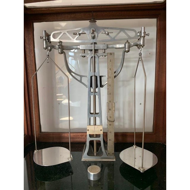 Mahogany Glass-Fronted Trebuchet from Maison Poulenc Frères, Paris, France, 20th Century For Sale - Image 9 of 12