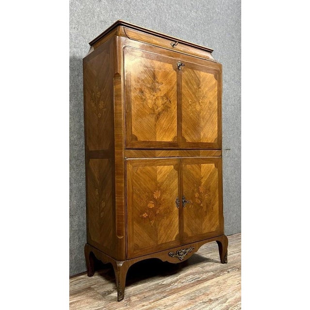 Louis XV Style Secretary in Precious Wood Marquetry with Floral Decoration, 1900s For Sale - Image 3 of 7