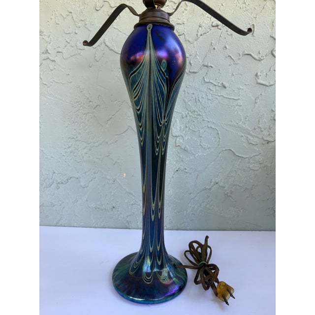 Late 20th Century Vintage Joe Clearman Signed Iridescent Pulled Feather Art Glass Table Lamp Base For Sale - Image 5 of 12