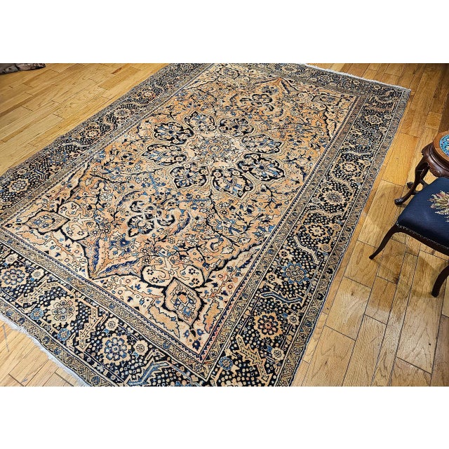 1900 - 1909 Vintage Persian Heriz Rug, Hand-Knotted Wool, Geometric Medallion Pattern,Tan & Navy, 9x13 For Sale - Image 5 of 18