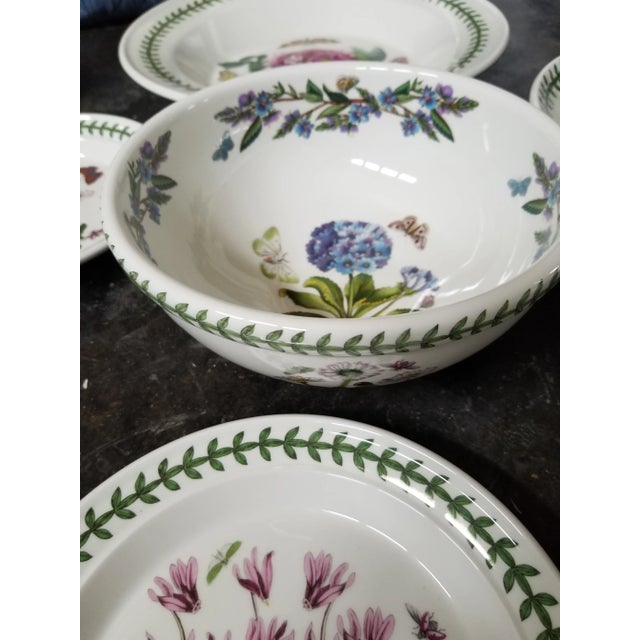 2000 - 2009 Collection of Botanic Garden Serving Dishes For Sale - Image 5 of 7