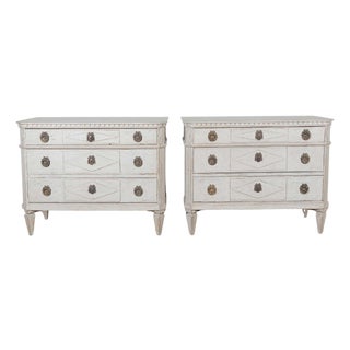 Pair of Swedish Gustavian-Style Painted Chests of Drawers, Early 20th Century For Sale