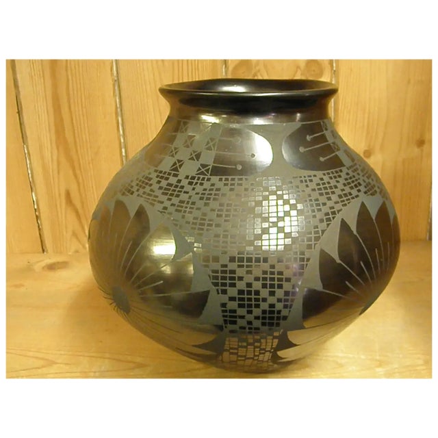Late 20th Century Mata Ortiz Hand Coiled Blackware Pot by Miguel Bugarini For Sale - Image 9 of 18