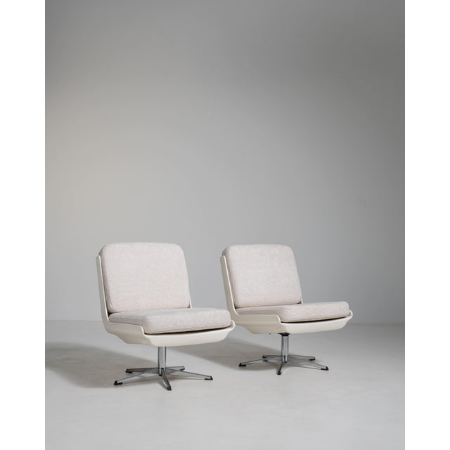 Pair of Variopur Space Age Upholstered Swivel Chairs, Antique, Germany, Circa 1970 For Sale - Image 9 of 15