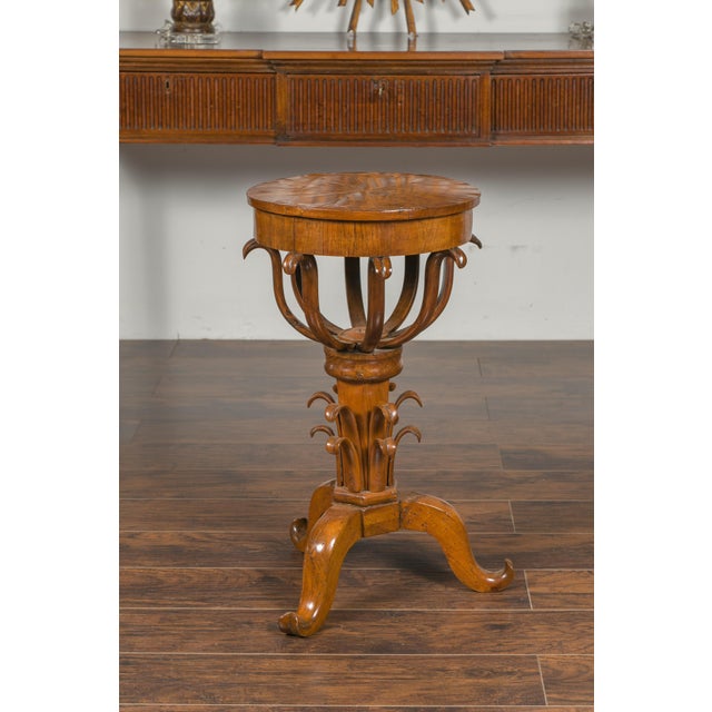 Biedermeier Period 1840s Austrian Walnut Guéridon with Star Inlay and Foliage For Sale - Image 9 of 11