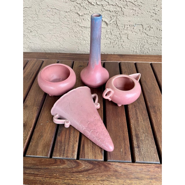 Ceramic Art Nouveau Rookwood Pottery Rosy Pink Wall Pocket - 1926 - Mint Condition - Extremely Rare For Sale - Image 7 of 7