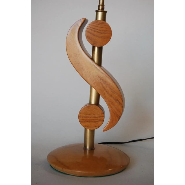 Mid-Century Modern Carved Oak and Brass Biomorphic Modernist Table Lamp, Pair For Sale - Image 3 of 8