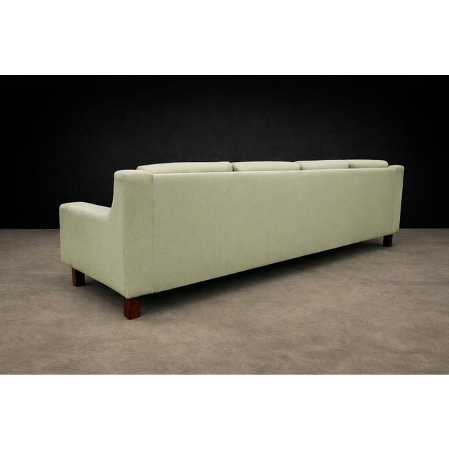 Sergio Rodrigues “Caola” Sofa in Brazilian Rosewood and Green Fabric, 1960s - Lot 125 For Sale - Image 10 of 13
