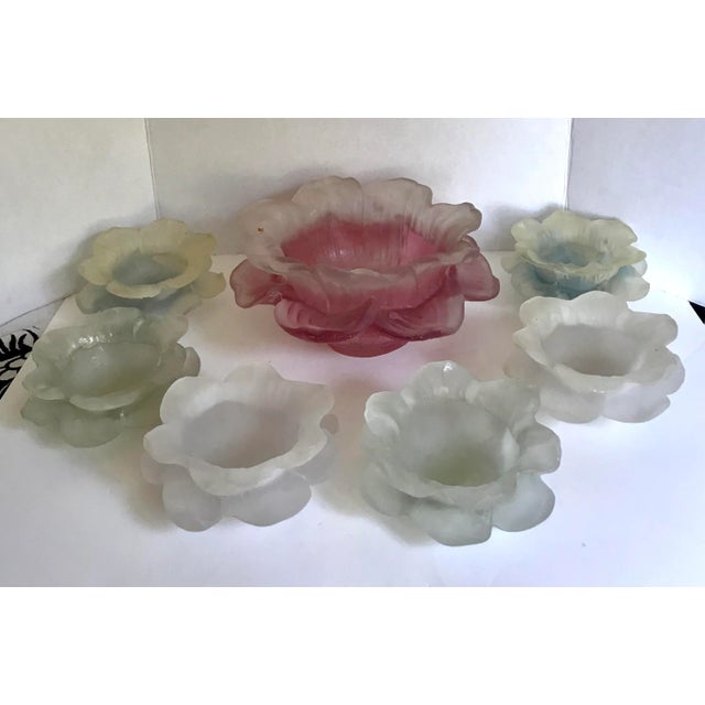 Dorothy Thorpe Resin Flower Bowl Set of 7 For Sale - Image 12 of 12