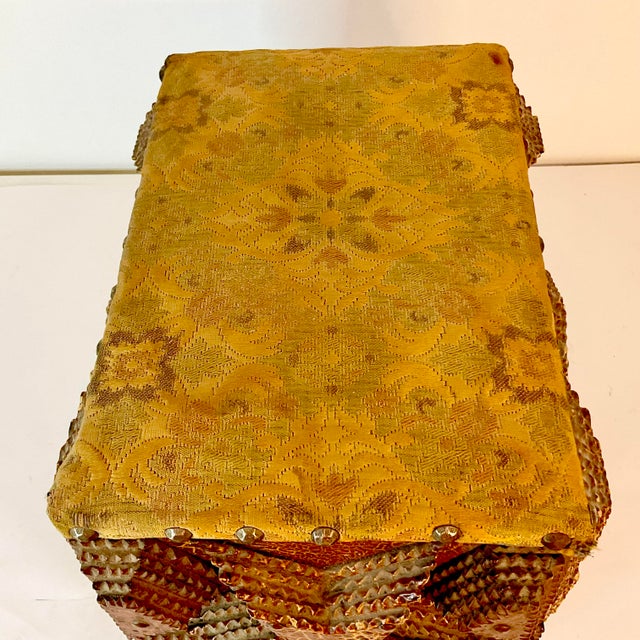 1890s Antique Folk Art Americana Tramp Art Star Design Ottoman Footstool For Sale - Image 14 of 16