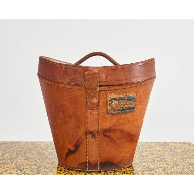 19th Century, English Regency Leather Oval Hat Box For Sale - Image 12 of 13