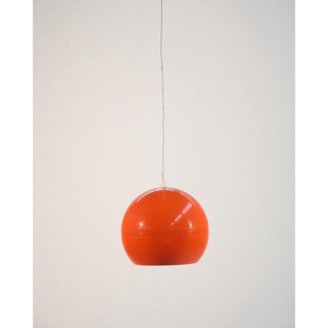 Artemide Space Age Orange Ceiling Lamp by Studio Tetrarch for Artemide, 1968 For Sale - Image 4 of 11