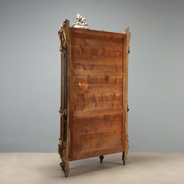 Italian Baroque Showcase in Carved Wood For Sale - Image 12 of 13