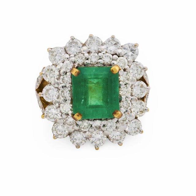 Vintage 2.15 Carat Emerald Diamond 18k Yellow Gold Cocktail Ring, Size 4.5 For Sale - Image 4 of 7