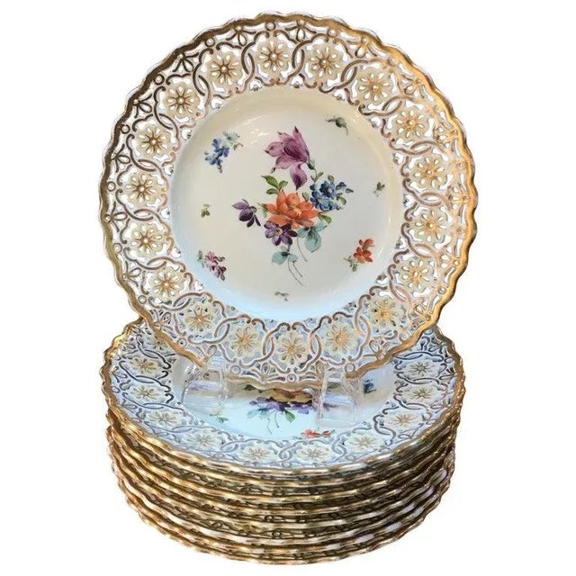 1930s Set of 9 Hand Painted and Reticulated Accent Plates For Sale - Image 11 of 11
