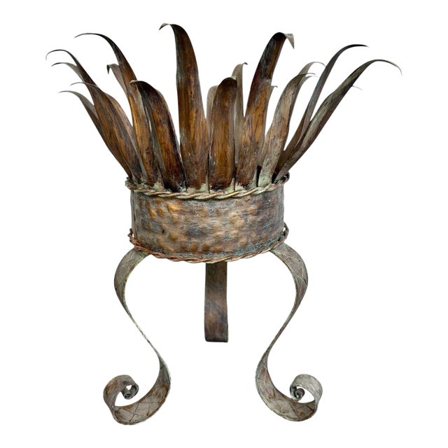 Vintage Mexican Hammered Copper Pineapple Leaf Planter Urn Stand, Palm Beach Style For Sale