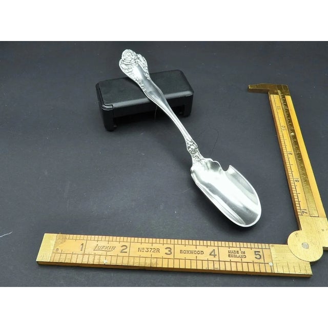 Early 20th Century Antique International Sterling Silver Stratford Art Nouveau Cheese Scoop 1902 For Sale - Image 5 of 7
